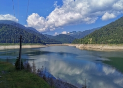 Barajul + Lacul Gura Apelor