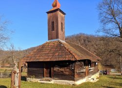 Biserica de lemn din Corbesti din judetul Arad