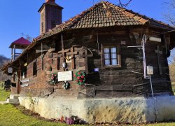 Biserica de lemn din Corbesti din judetul Arad