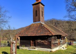 Biserica de lemn din Corbesti din judetul Arad