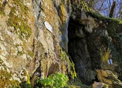 Pestera Liliecilor Moneasa din judetul Arad