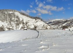 Fundatura Ponorului iarna din judetul Hunedoara