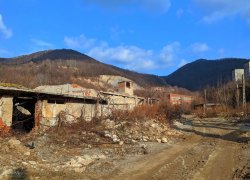 Ruinele minei de cupru de la Moldomin din Moldova Noua