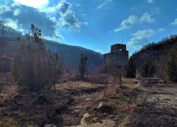 Ruinele minei de cupru de la Moldomin din Moldova Noua