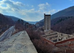 Ruinele minei de cupru de la Moldomin din Moldova Noua
