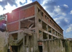 Ruinele minei de cupru de la Moldomin din Moldova Noua