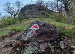 Ruinele Cetatii Dezna din judetul Arad