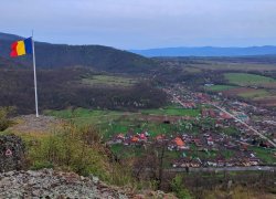 Ruinele Cetatii Dezna din judetul Arad