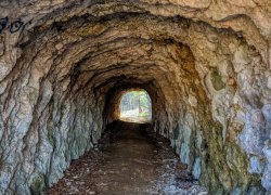 La Tunele din Poieni judetul Timis