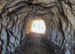 La Tunele din Poieni judetul Timis