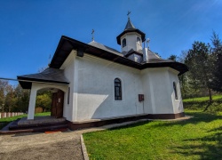 Biserica Sfintii Imparati Constantin si Elena din Vf Dealului