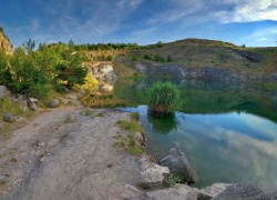 Lacul de Smarald din Racos