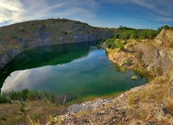 Lacul de Smarald din Racos