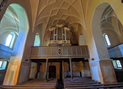 Biserica fortificata din Dealu Frumos