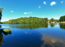 Statiunea si Lacul Trei Ape