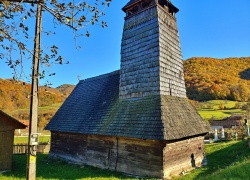 Biserica de lemn din Cazanesti