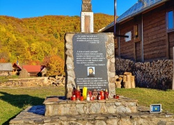 Monument Arsenie Boca