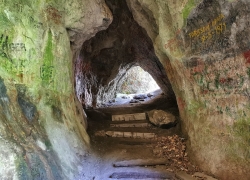 Pestera Hotilor (Grota Haiducilor)