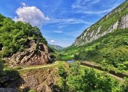 Cascada Fecioara Maria din Herculane