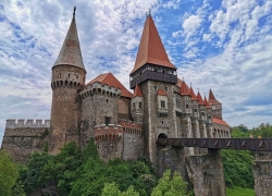 Castelul Corvinilor (Huniazilor)