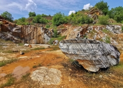 Cariera de marmura din Alun