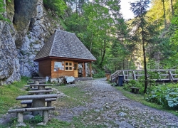 Pestera Poarta lui Ionele