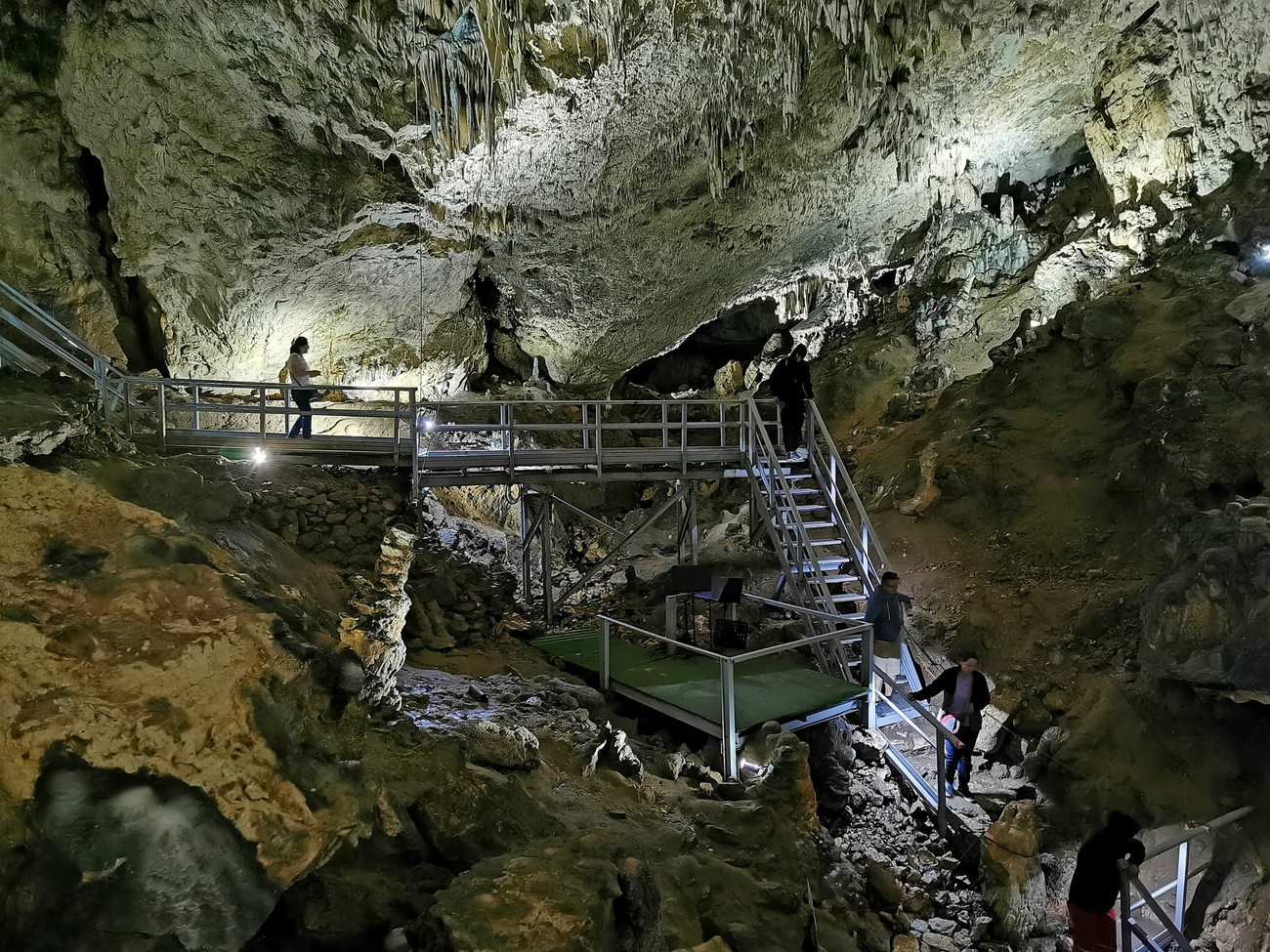 Pestera Valea Cetatii Rasnov Jud Brasov 2022 Turism BV Pestera Valea Cetatii Rasnov Jud Brasov 2022 Turism BV