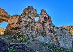 Cetatea Colt de la Suseni
