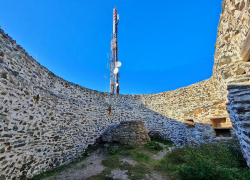 Cetatea Varsetului (Kula Vrsac) din Serbia