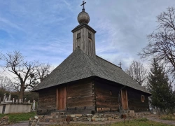 Biserica de lemn din Dubesti