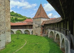 Biserica fortificata din Valea Viilor