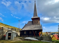 Schitul Sf. Ilie de pe Muntele Mic