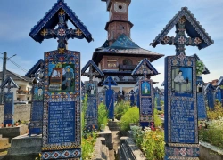 Cimitirul Vesel din Sapanta, Maramures