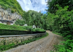 Schitul Pahomie din jud Valcea