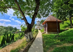 Schitul Patrunsa din jud Valcea