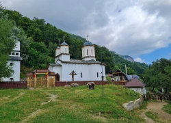 Schitul Patrunsa din jud Valcea