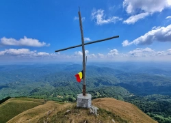 Traseu catre Cruce din Parcul Buila-Vanturita