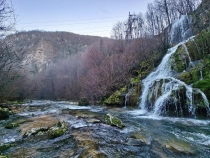 Cascada Carsa din jud Caras-Severin