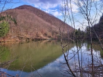 Lacul Faerag din judetul Hunedoara