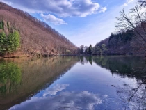 Lacul Faerag din judetul Hunedoara