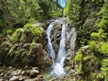 Cascada Lolaia din Muntii Retezat