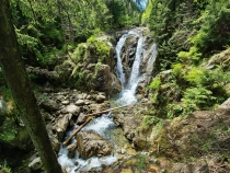 Cascada Lolaia din Muntii Retezat