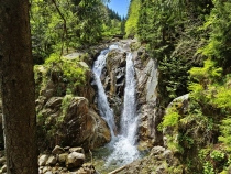 Cascada Lolaia din Muntii Retezat