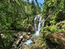 Cascada Lolaia din Muntii Retezat