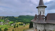 Crucea de la Manastirea Piatra Fantanele