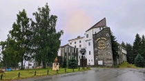 Hotel Castel Dracula din Pasul Tihuta
