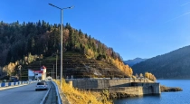 Barajul + Lacul Gura Apelor toamna